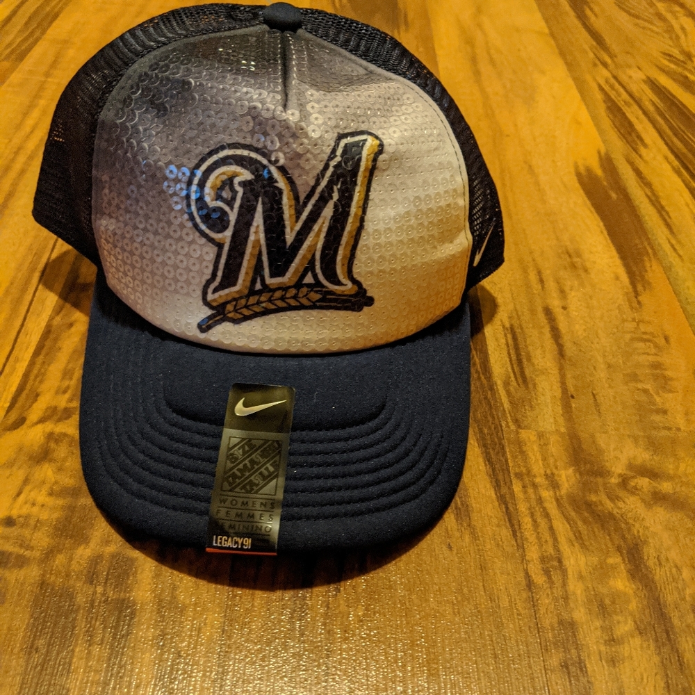NWT Milwaukee Brewer's Baseball Hat